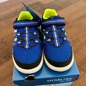 Brand new Stride Rite toddler boy Seaton sneakers shoes size 8 8W